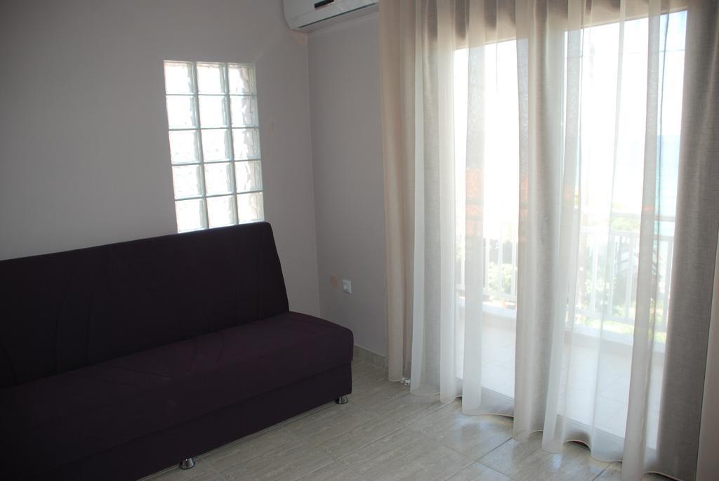 Marianna Apartments Néa Ródha Quarto foto